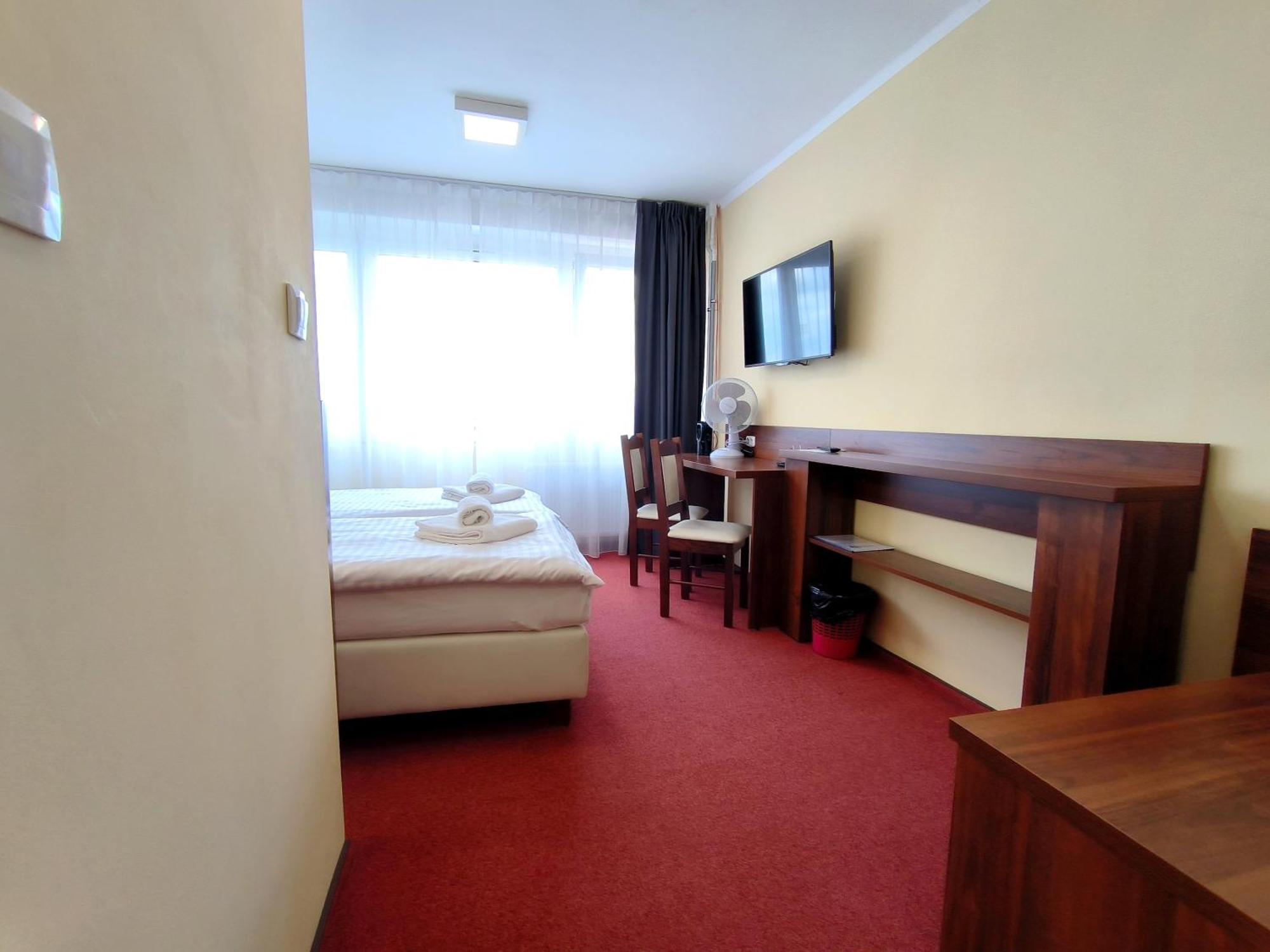 Hotel Sill Kielce Exterior foto