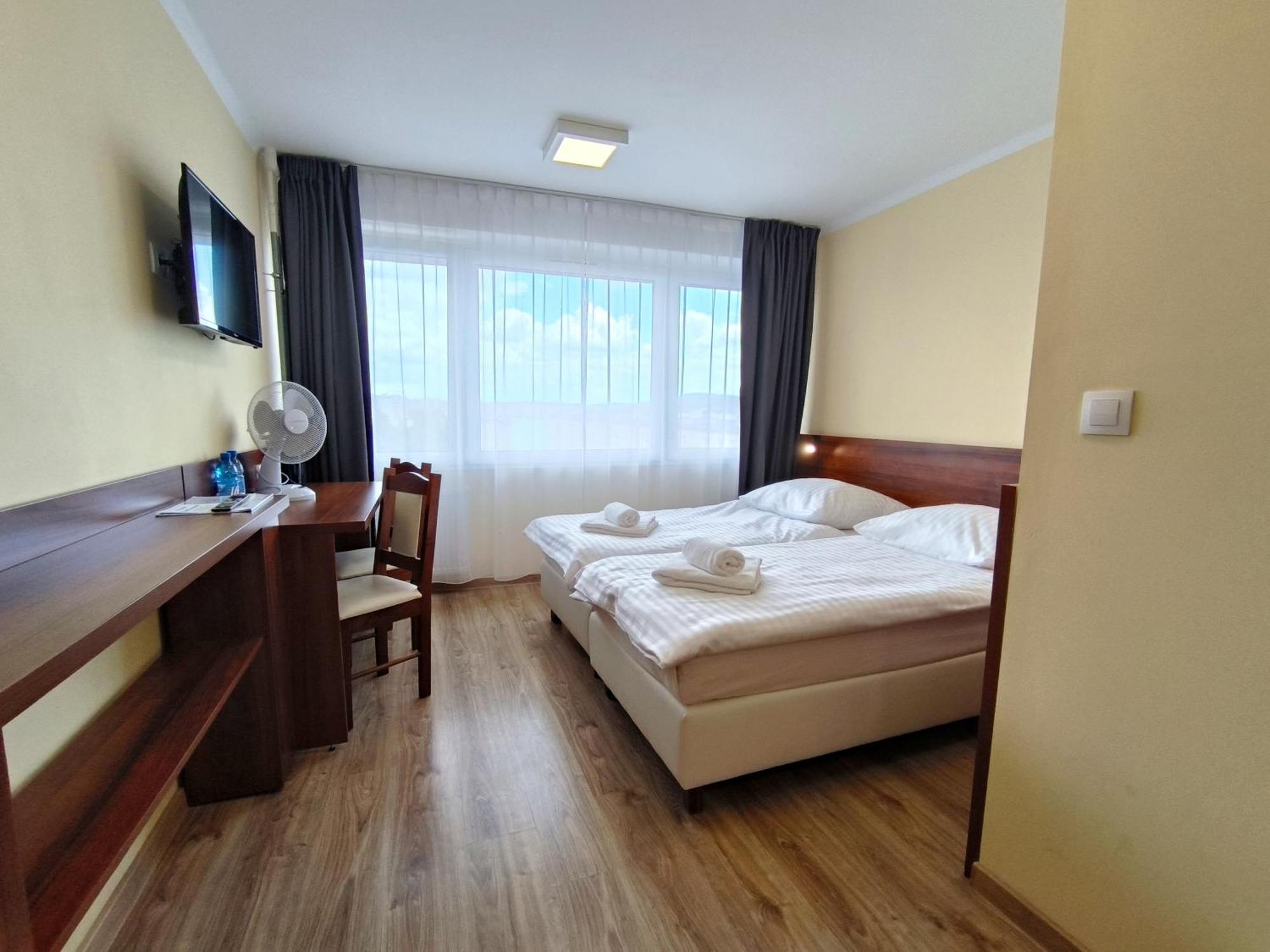 Hotel Sill Kielce Exterior foto